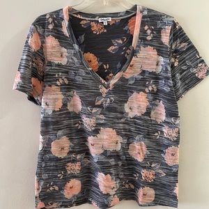 SPLENDID V Neck Floral Short Sleeve Tee Size M